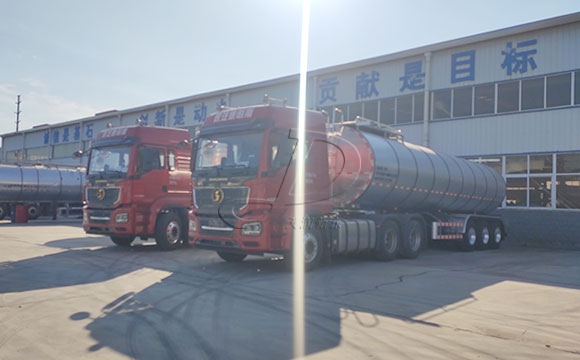 半挂奶罐车
